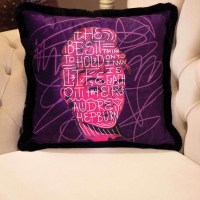 Audrey_Hepburn_Cushion_EY288-01