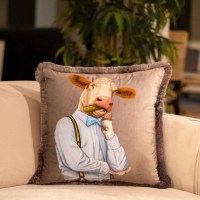 Mr._Cow_Cushion_EY252-01