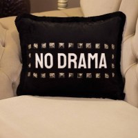 No_Drama_Cushion_EY281-01